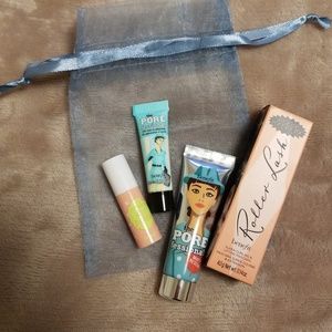 Benefit travel kit w/bag
